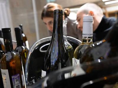 盧布崩潰,俄羅斯家電、電子產(chǎn)品、酒類價(jià)格大幅上漲